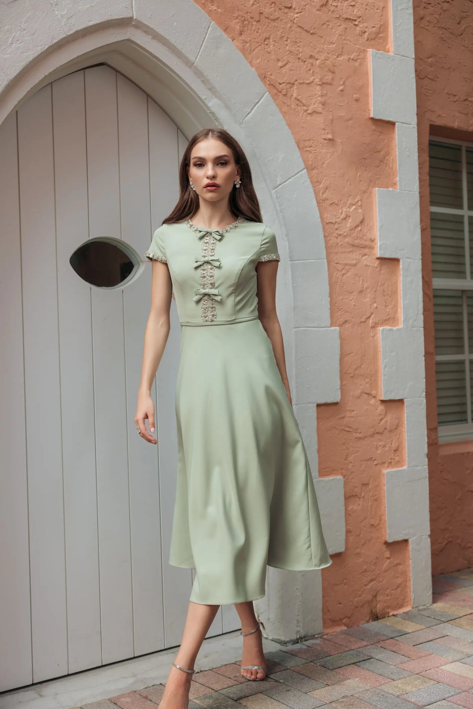 Green Embellished Crepe Cap Sleeve Midi Dress